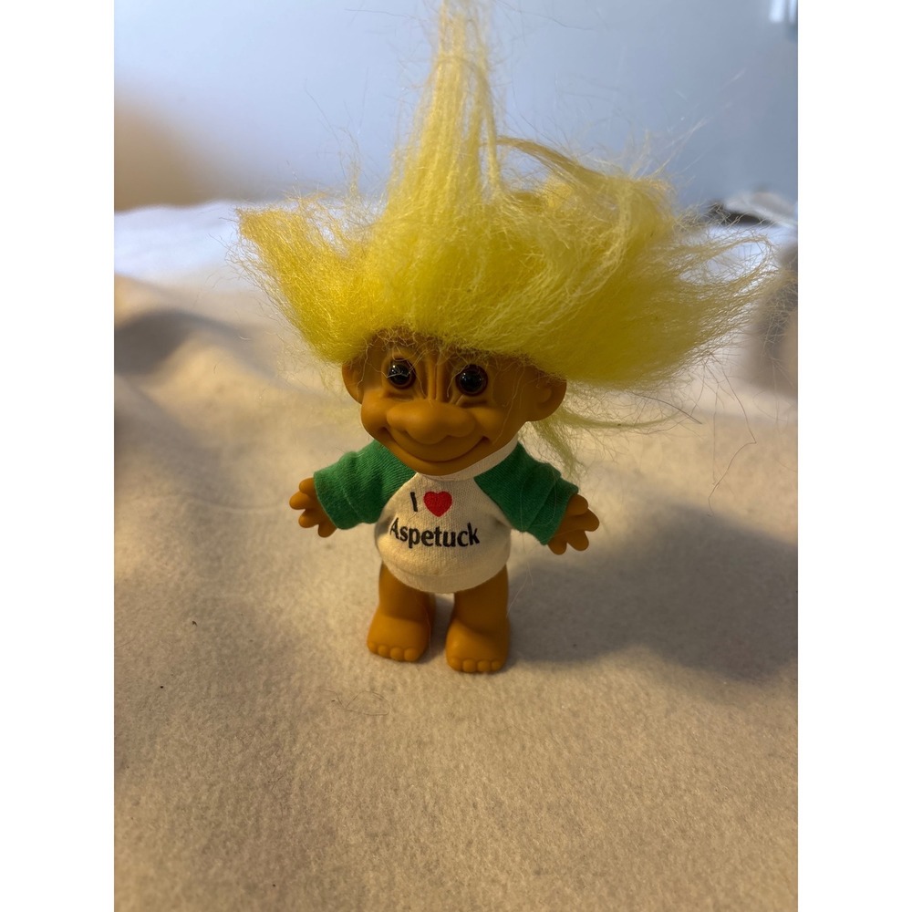 Russ Troll Doll‎ I Love Aspetuck Yellow Hair Green Shirt Small Collectible Toy
